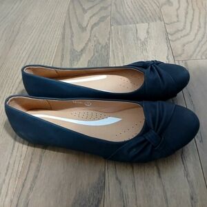 Black Flat Shoes